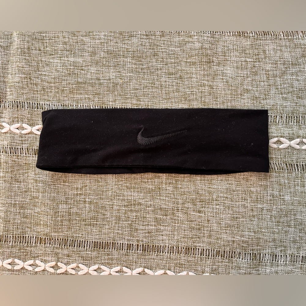 Nike Black Sports Headband